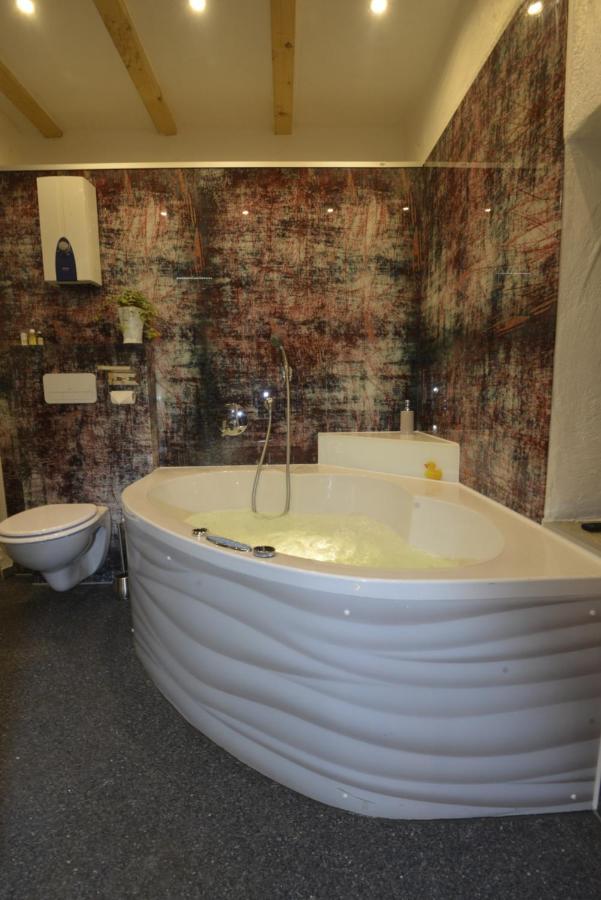 Eifel Kate, Relaxen Mit Sauna Und Whirlpool Dahlem  Dış mekan fotoğraf